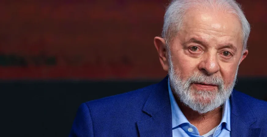 Lula sanciona Plano Nacional de Educação e critica expansão de escolas cívico-militares