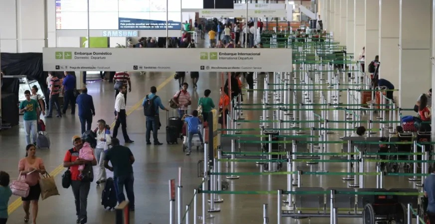 Suspeita de bomba causa cancelamento de voo no Aeroporto de Brasília; PF faz varredura