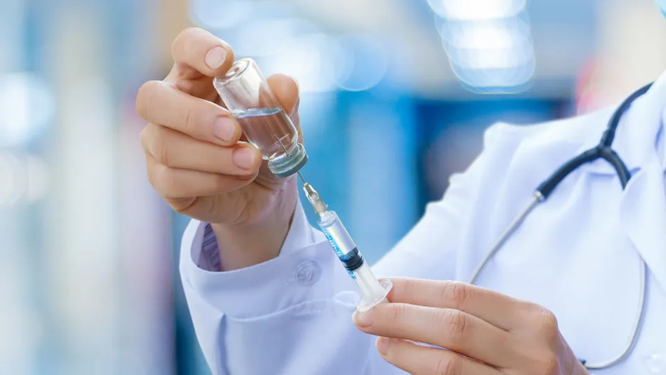 Vacinação nacional contra gripe começa no sábado