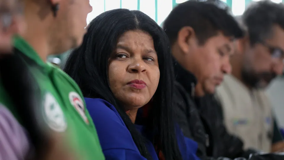 Ministra Sônia Guajajara é internada na UTI em São Paulo