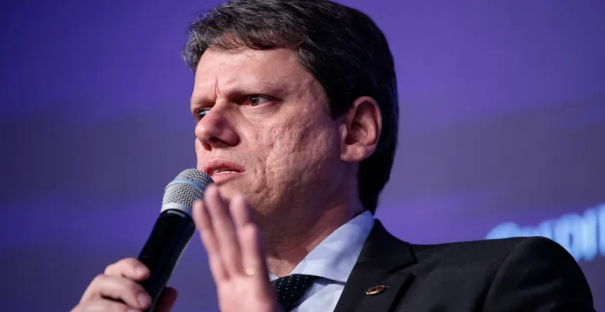 Estudantes invadem Secretaria da Educação contra medidas do governo Tarcísio