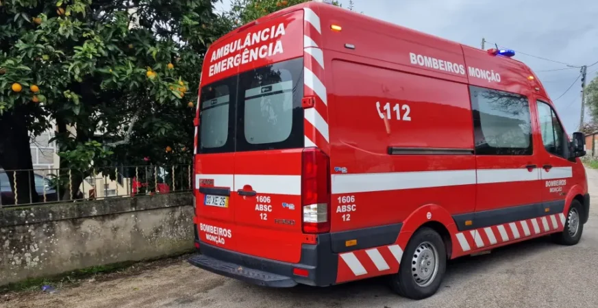 Desabamento de prédio onde funcionava asilo deixa ao menos 1 morto e 13 sob escombros em BH
