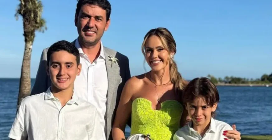 “Eu não me conformo”: mãe fala um mês após assassinato dos filhos