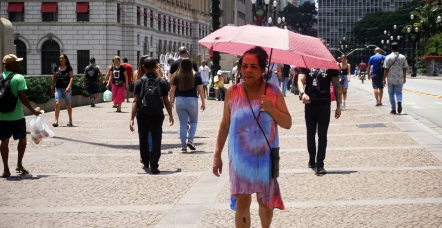 São Paulo deve ter tempo seco e calor de até 32°C nesta terça (24)