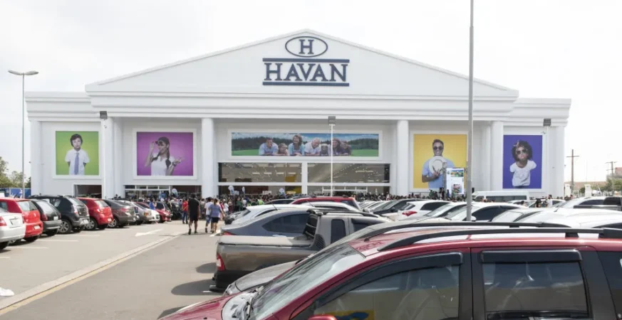 TST condena lojas Havan por racismo recreativo contra ex-funcionária