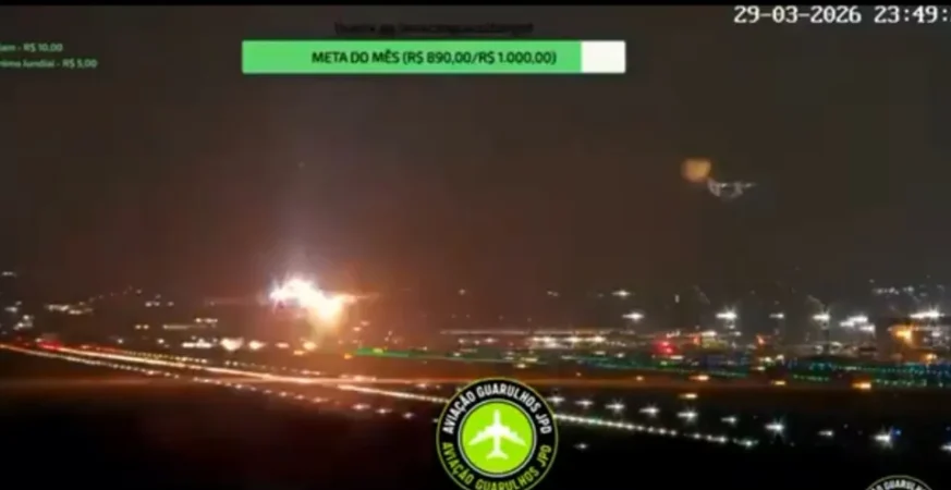 Motor de avião explode após decolagem em Guarulhos e voo retorna; veja