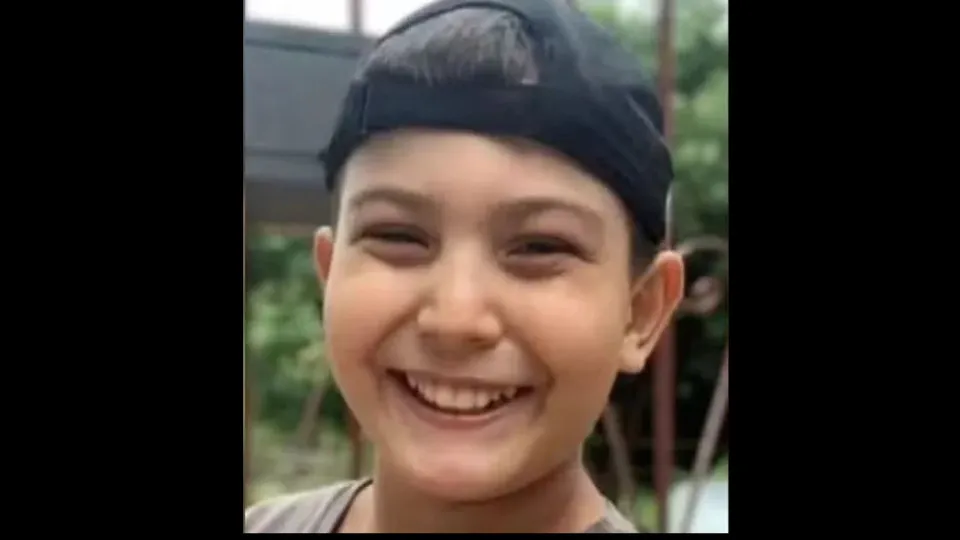Irmão chora a morte de menino autista em estação de esgoto: