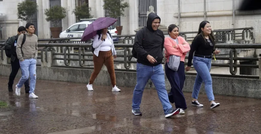 Frente fria traz risco de temporais ao Sul; calor predomina em outras regiões do País