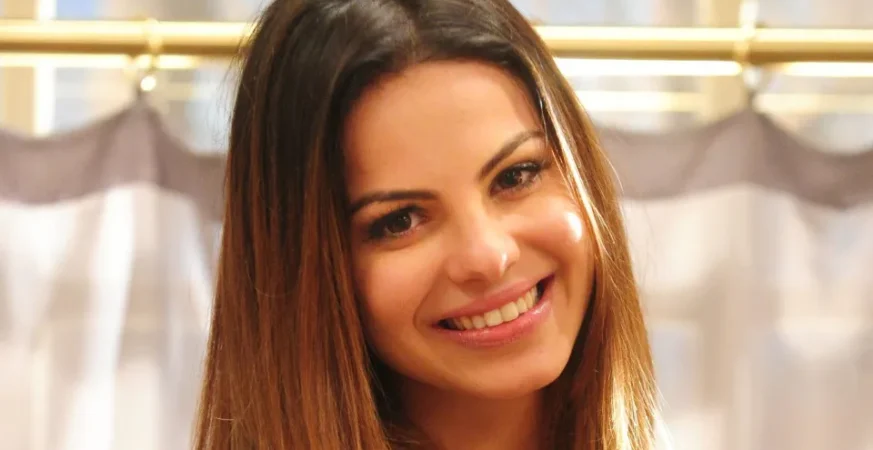 Sthefany Brito diz que terceira gravidez foi um susto