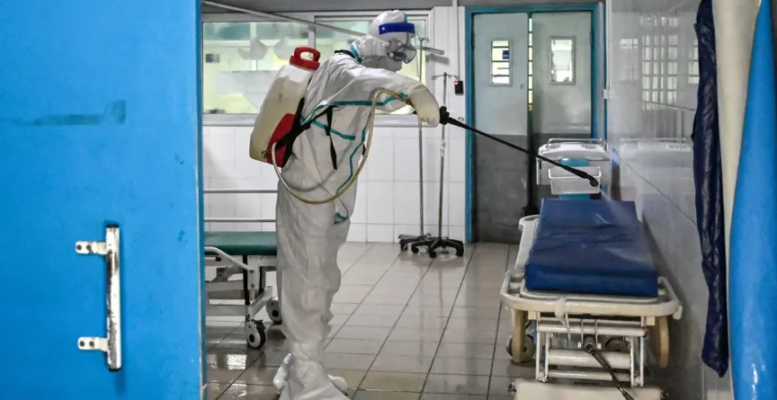 Estado de SP investiga caso suspeito de ebola na capital paulista