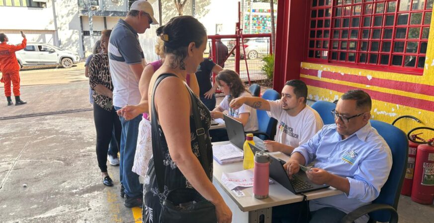 Com atendimento a motoristas e pedestres, drive-thru da vacinação registra cerca de 4 mil doses aplicadas