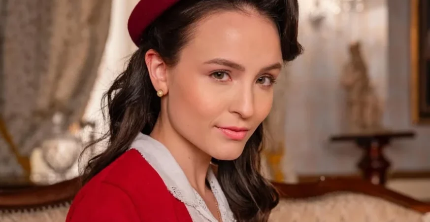 larissa manoela estela
