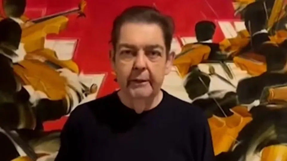 Faustão tem alta adiada e segue internado para