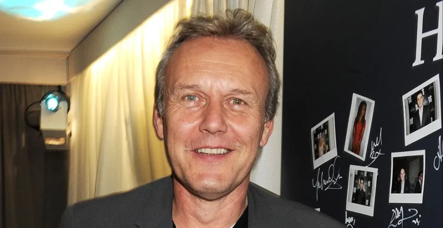 Morre o ator britânico Anthony Head, aos 72 anos