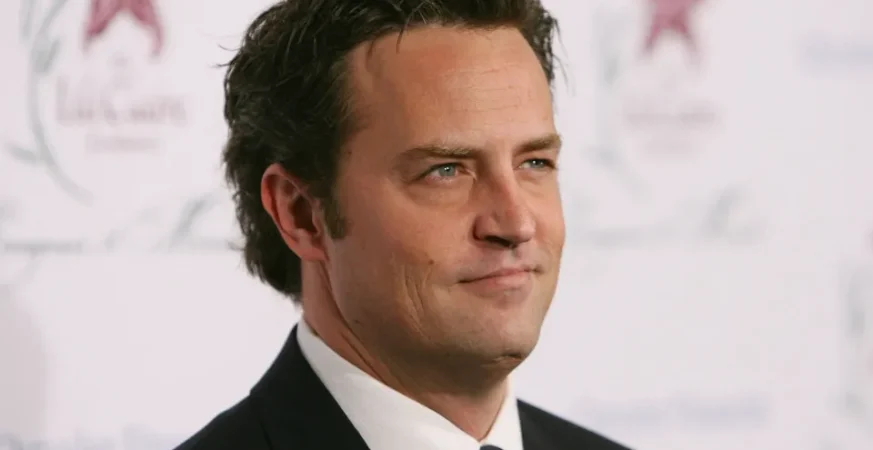 Ex-assistente de Matthew Perry tentou ocultar evidências após morte do ator