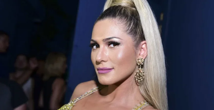Lívia Andrade relata pane em voo sobre o Atlântico e retorno de emergência a Miami
