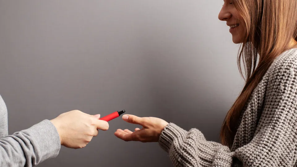 INCA alerta para os riscos de cigarros com sabor e aroma entre jovens