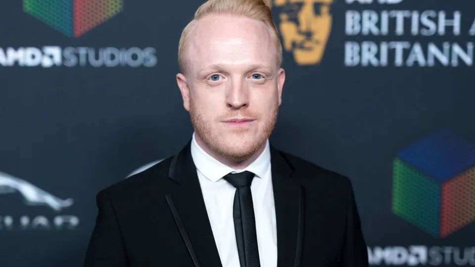 Morre o ator Owain Rhys Davies, de