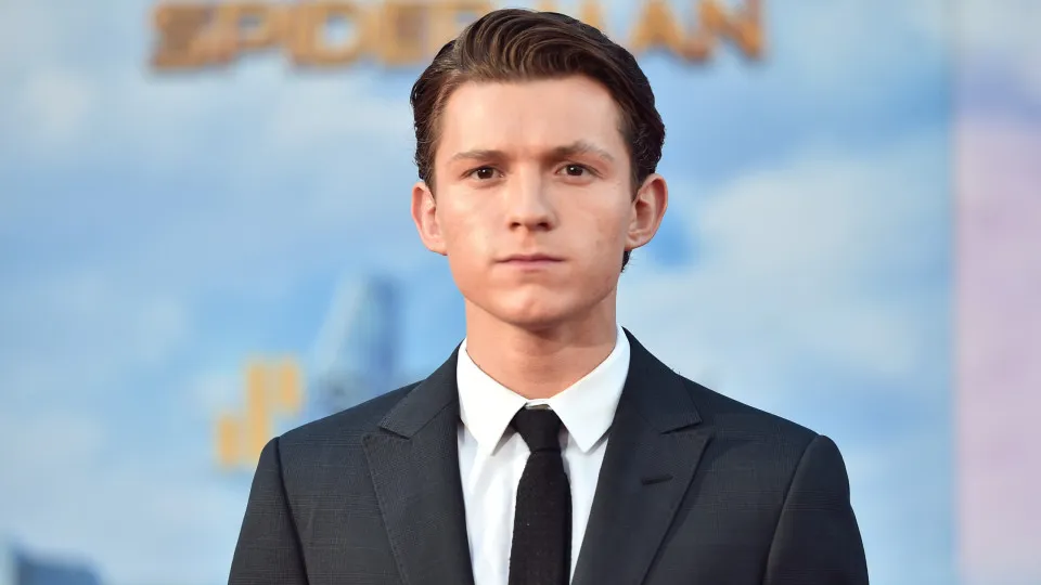 Tom Holland confirma que levou