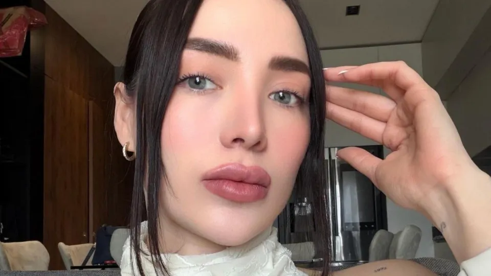 Influenciadora mexicana morre aos 30 após cirurgia plástica