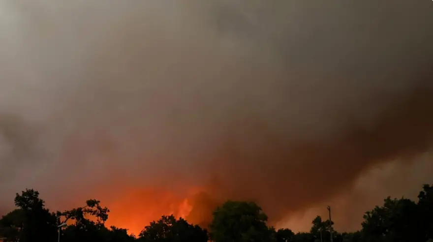 Incêndios florestais forçam retirada de milhares de pessoas no sudoeste da França