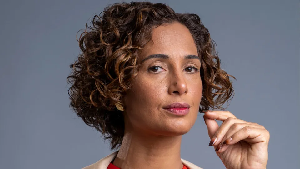 Camila Pitanga explica por que nunca fez botox e fala sobre sobre cuidados aos 47 anos