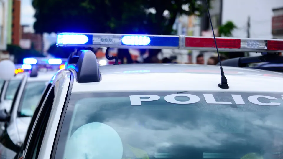 Polícia investiga morte de jovem encontrada às margens de rio em Guaratinguetá (SP)