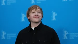 Rupert Grint volta a ser Ron Weasley 15 anos depois