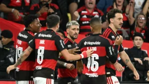 Flamengo sofre, mas empata com o Del Valle e vai à semifinal da Libertadores