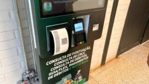 Moderno e digital: nova geração de totens do Detran-MS permite parcelar débitos e emitir guias