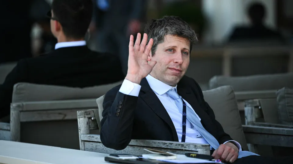 Sam Altman diz que sociedade deve aceitar efeitos ruins causados pela IA