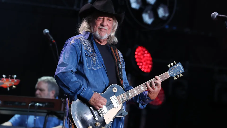 Morre o cantor country John Anderson, de